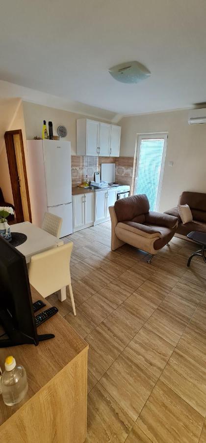 Apartman Nina2 Risan Exterior foto